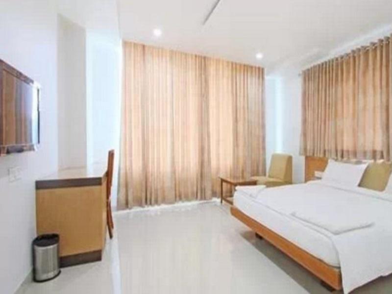 Fabhotel Syberitic Suites Gachibowli - Fully Vaccinated Staff Kondapur  外观 照片